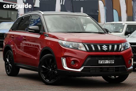 Black 2025 Suzuki Vitara Wagon Shadow