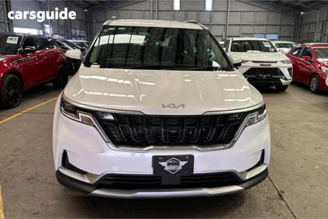 White 2022 Kia Carnival Wagon S