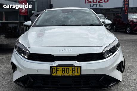 White 2022 Kia Cerato Hatchback S
