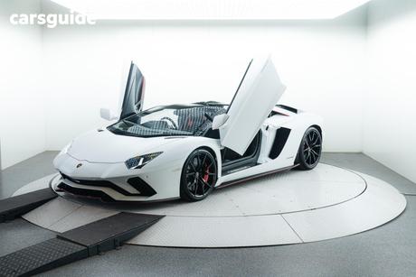White 2019 Lamborghini Aventador Roadster S