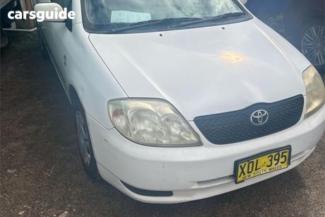 White 2002 Toyota Corolla Hatchback Ascent Seca
