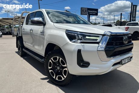 White 2021 Toyota Hilux Double Cab Chassis Sr5 (4X4)
