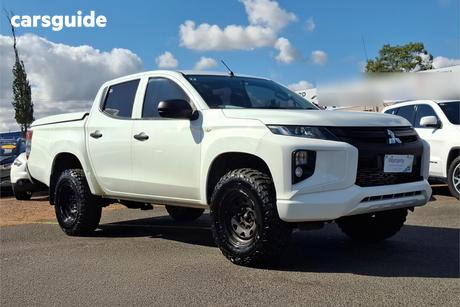 White 2019 Mitsubishi Triton Double Cab Pick Up Glx (4X4)