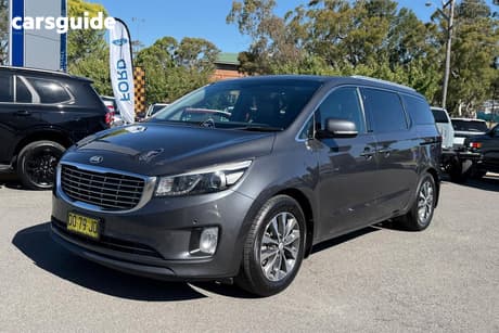 Silver 2017 Kia Carnival Wagon Sli