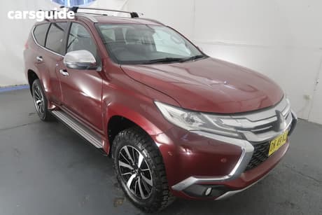 Red 2016 Mitsubishi Pajero Sport Wagon Exceed (4X4) 7 Seat