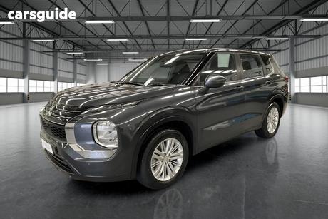 Grey 2023 Mitsubishi Outlander Wagon Es 7 Seat (2Wd)