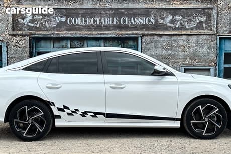 White 2023 MG MG5 Sedan Essence