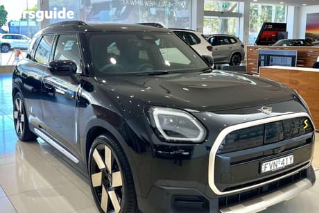 Black 2024 Mini Countryman Wagon Se All4 Favoured (Bev)