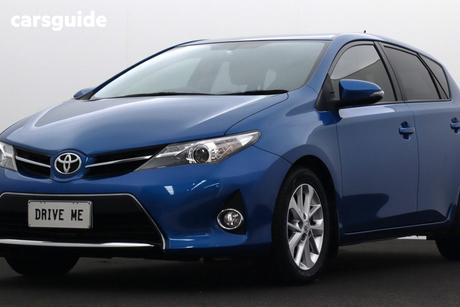 Blue 2014 Toyota Corolla Hatchback Ascent Sport