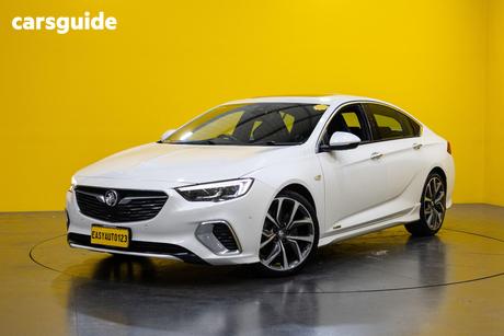 White 2018 Holden Commodore Liftback Vxr