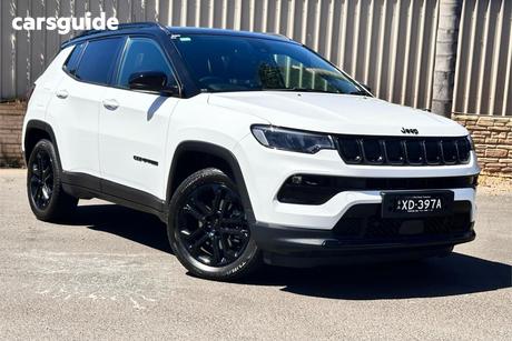 White 2022 Jeep Compass Wagon Night Eagle (Fwd)