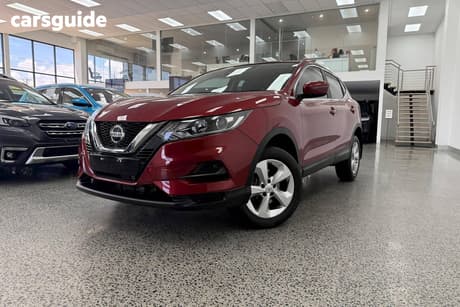 Red 2020 Nissan Qashqai Wagon St