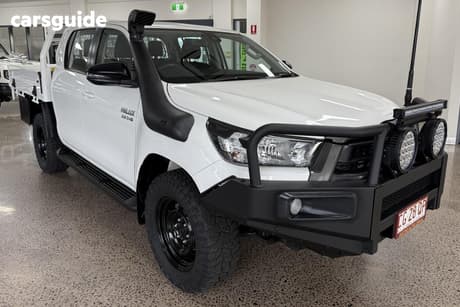 White 2023 Toyota Hilux Double Cab Chassis Sr (4X4)
