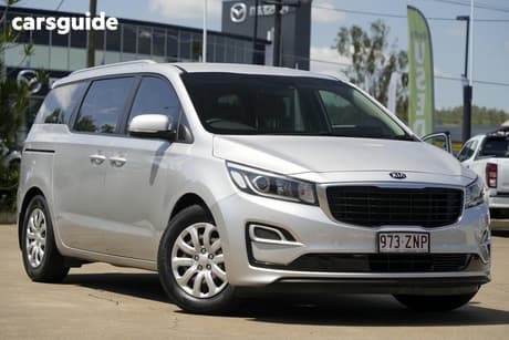 Silver 2018 Kia Carnival Wagon S