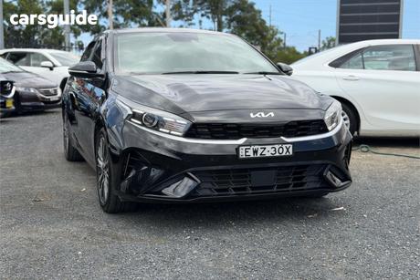 Black 2022 Kia Cerato Hatchback Sport+