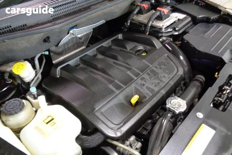 White 2011 Dodge Caliber Hatchback Sxt