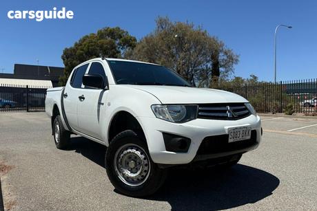 White 2010 Mitsubishi Triton Double Cab Utility Glx