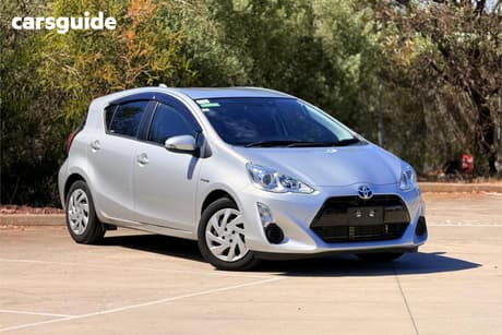 Silver 2015 Toyota Aqua Hatch S