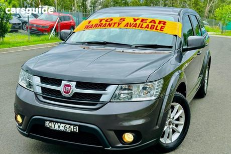 Grey 2015 Fiat Freemont Wagon