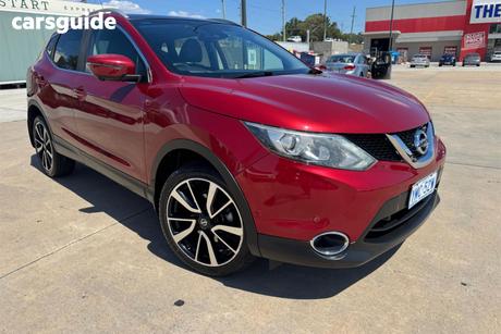 Red 2016 Nissan Qashqai Wagon Ti (4X2)