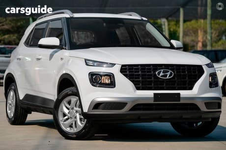 White 2025 Hyundai Venue Wagon