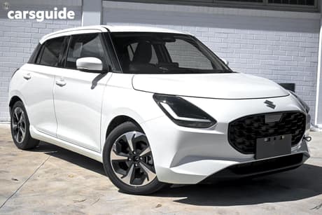 White 2025 Suzuki Swift Hatchback Hybrid Glx