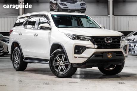 White 2020 Toyota Fortuner Wagon Gxl