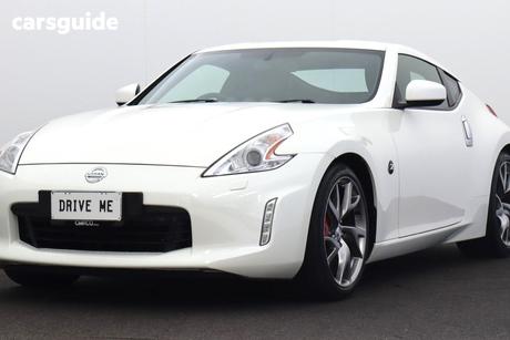White 2015 Nissan 370Z Coupe