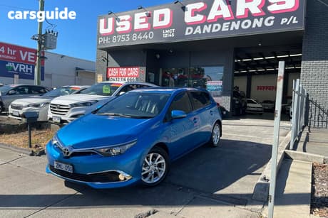 Blue 2015 Toyota Corolla Hatchback Ascent Sport