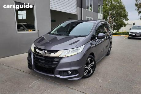 Grey 2017 Honda Odyssey Wagon Vti-L