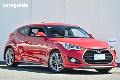 Red 2015 Hyundai Veloster Coupe Sr Turbo