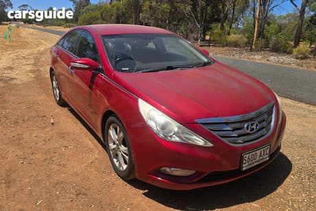 Red 2011 Hyundai I45 Sedan Elite