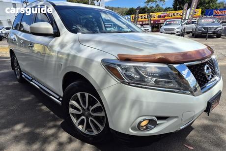 White 2013 Nissan Pathfinder Wagon St (4X4)