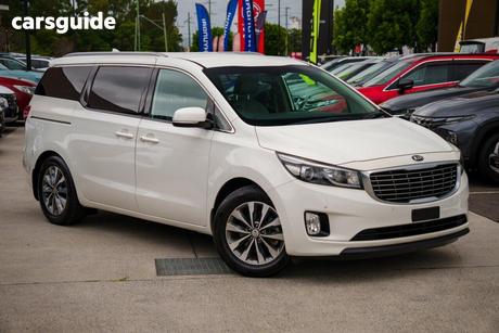 White 2015 Kia Carnival Wagon Sli