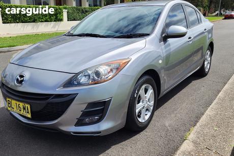 Silver 2011 Mazda 3 Sedan Maxx