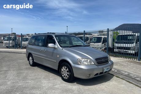 Silver 2004 Kia Carnival Wagon Ls