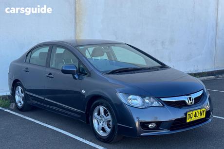 Grey 2010 Honda Civic Sedan Vti