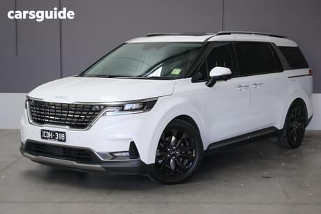 White 2022 Kia Carnival Wagon Platinum