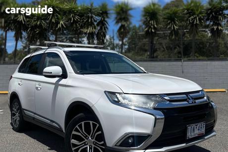 White 2017 Mitsubishi Outlander Wagon Ls Safety Pack (4X4) 5 Seats