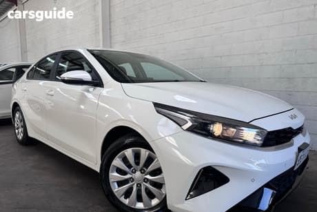 White 2023 Kia Cerato Sedan S