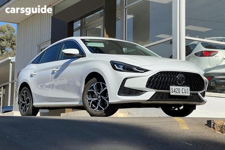 White 2023 MG MG5 Sedan Vibe