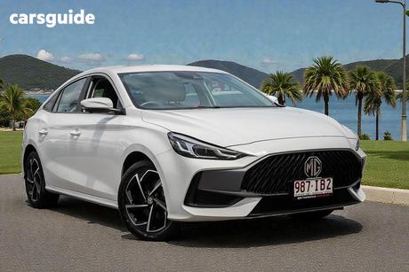 White 2023 MG MG5 Sedan Essence