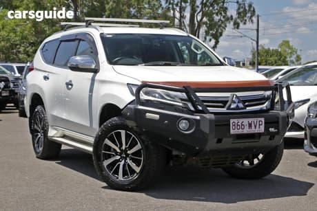 White 2016 Mitsubishi Pajero Sport Wagon Gls (4X4) 7 Seat