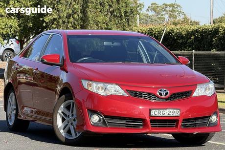 Red 2013 Toyota Camry Sedan Atara S