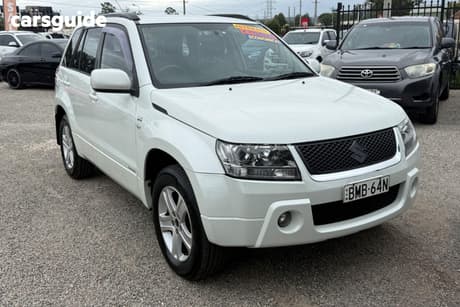 White 2006 Suzuki Grand Vitara SUV JB