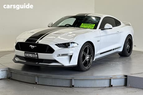 White 2017 Ford Mustang Coupe Fastback Gt 5.0 V8