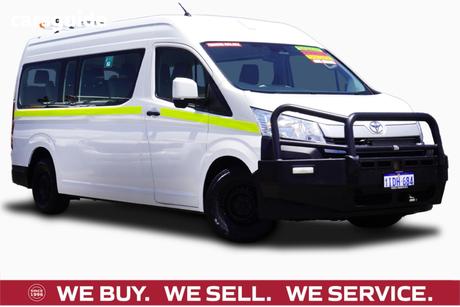 White 2022 Toyota HiAce Bus Slwb Commuter (12 Seats)