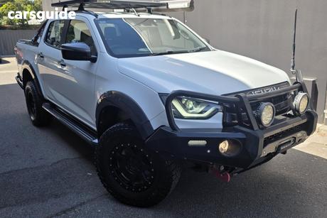 White 2020 Isuzu D-MAX Crew Cab Utility X-Terrain (4X4)