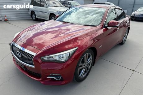 Red 2015 Nissan Skyline Sedan HYBRID
