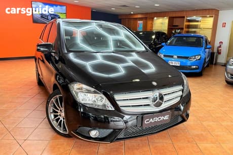 Black 2014 Mercedes-Benz B200 Hatchback